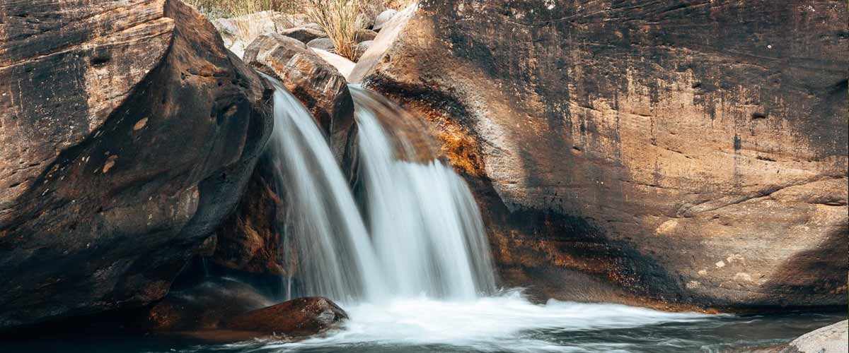 Injisuthi Drakensberg waterfall